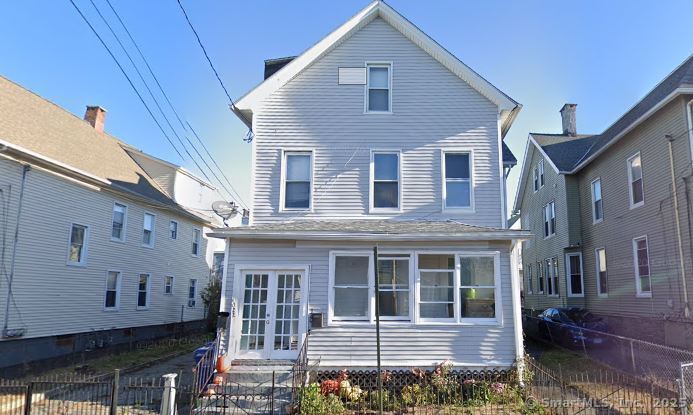 Building Photo - 322 Catherine St