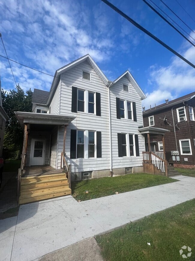Building Photo - 706-08 Myrtle St