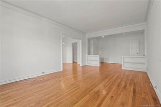 Building Photo - 70 Strawberry Hill Ave