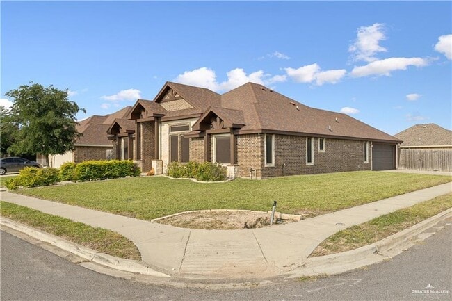 Building Photo - 522 Camila St