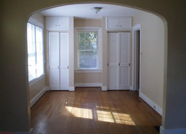 Living room - 1023 Charleville Ave