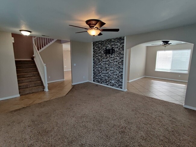 Building Photo - 3915 Hayden Ln