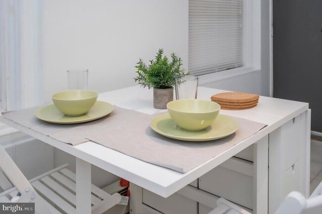 Building Photo - 1413 Lombard St