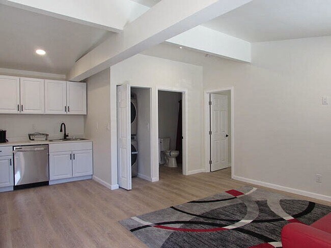 Foto del edificio - 22248 Vanowen St