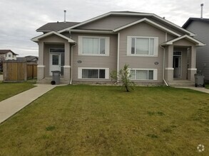 Building Photo - 9017-9131 131 Ave