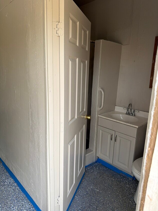 Building Photo - 22662 Lukens Ln