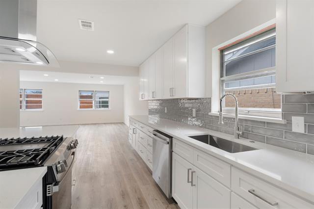 Building Photo - 4106 Longleaf Dr