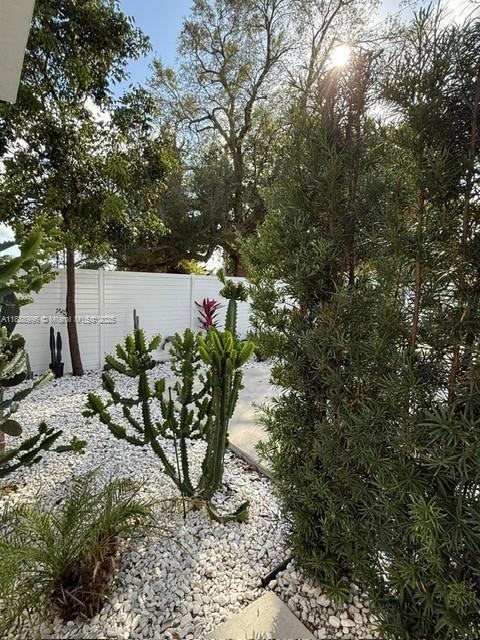 Foto del edificio - 5629 NW 31st Ave