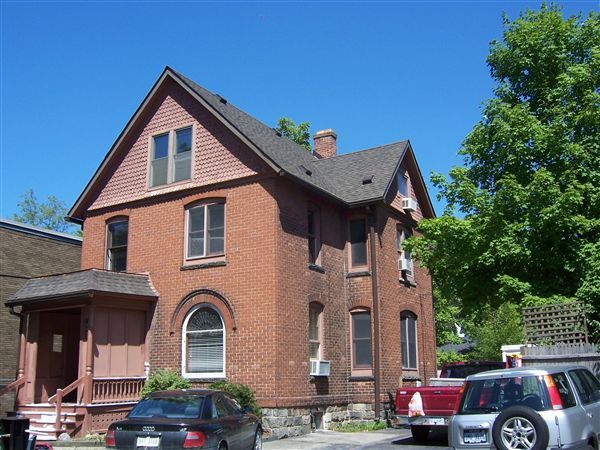 Primary Photo - 921 Packard St