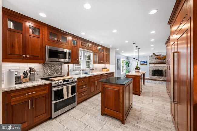 Foto del edificio - 7362 Clifton Rd