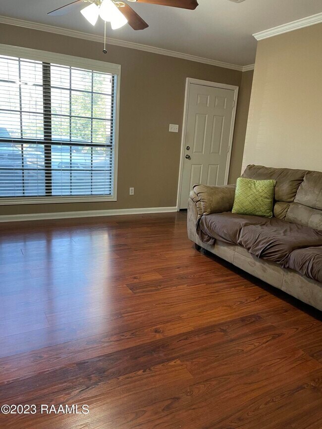 106 S Parkwood Dr, Youngsville, LA 70592 Townhome Rentals in Youngsville LA