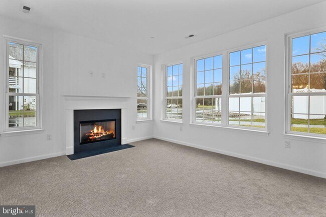 Building Photo - 11112 Cornerstone Dr