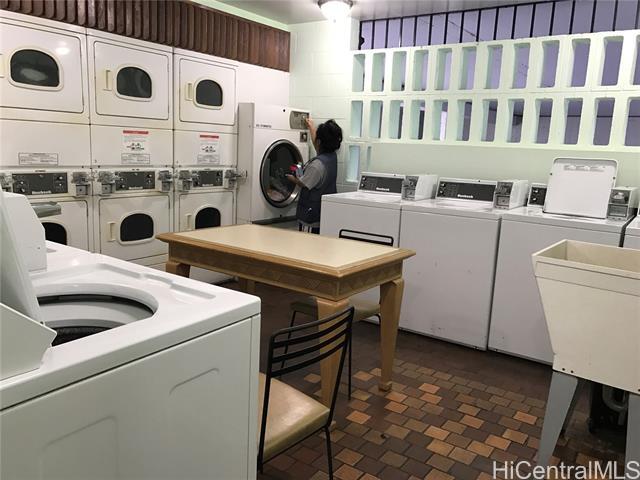 Building Photo - 1541 Dominis St