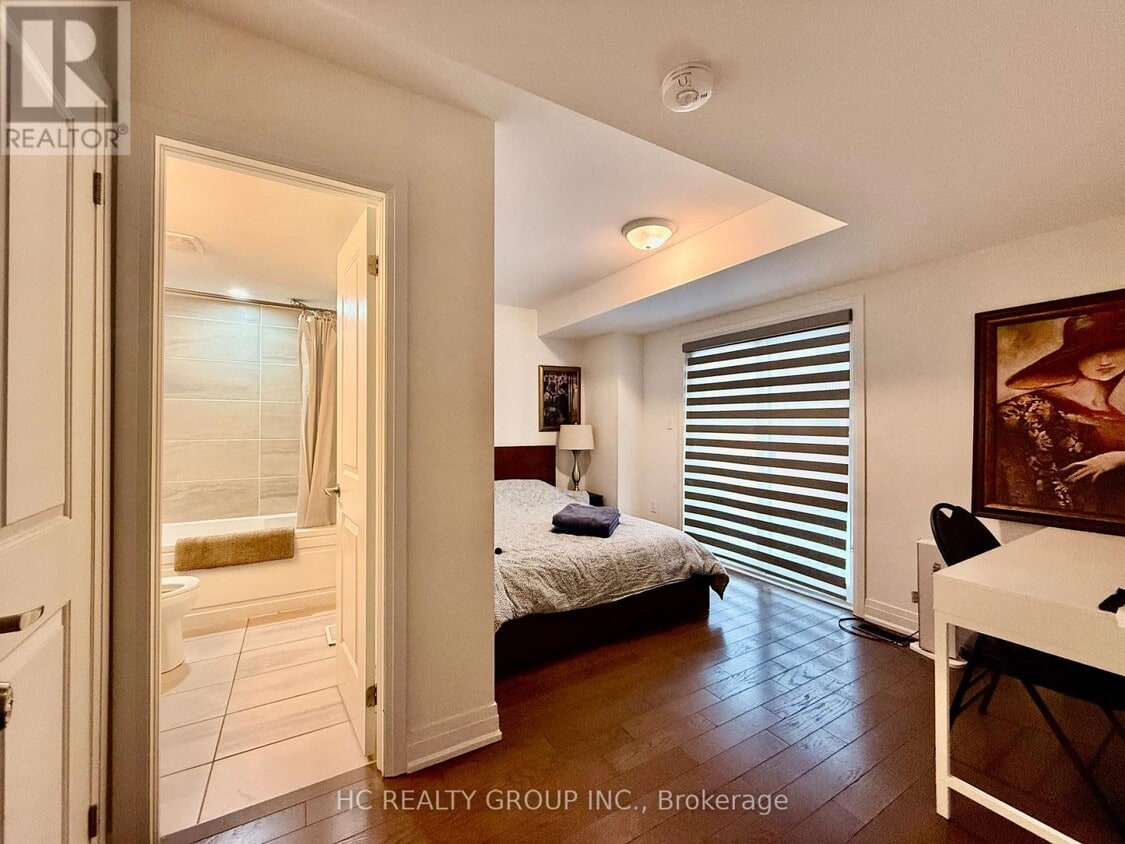 Building Photo - 2130 Royal Gala Cir