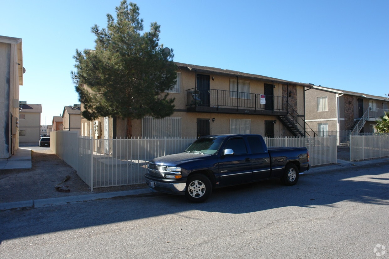 Building Photo - 4765 Thunderbolt Ave
