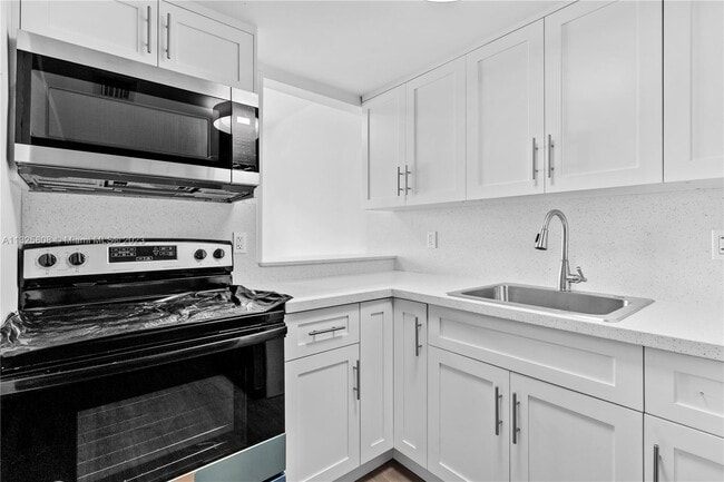 Foto del edificio - 1351 SW 4th St