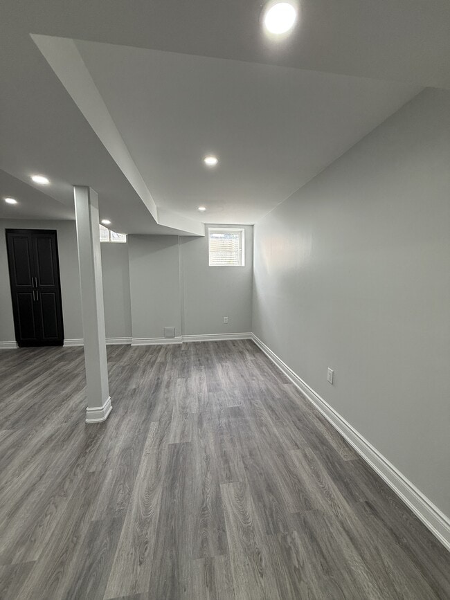 Building Photo - 3 Mediterranean Cres