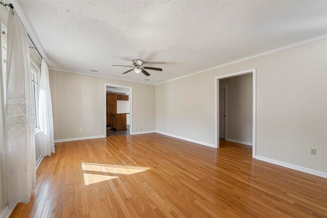Foto del edificio - 2736 Bill Dedmon Rd