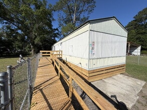 Building Photo - 1532 Airport Rd