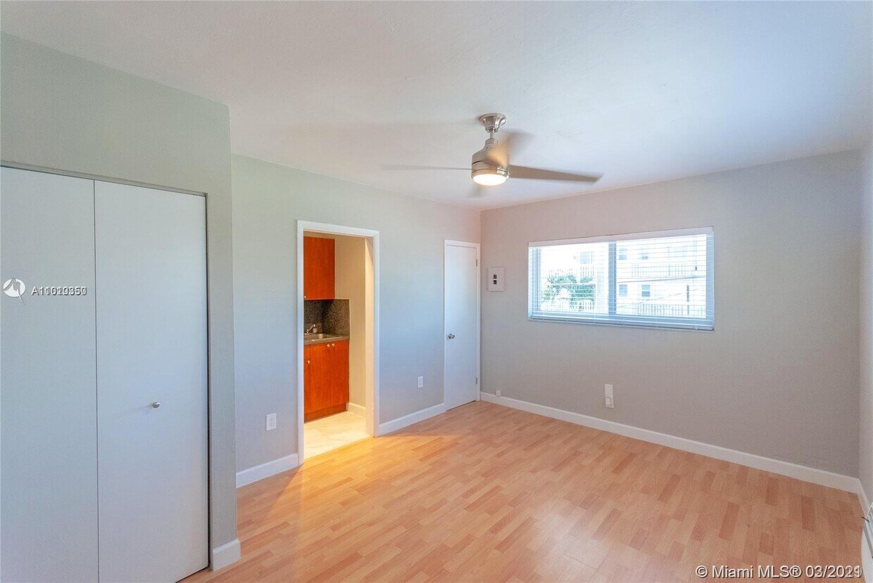 Primary Photo - 7625 Carlyle Ave