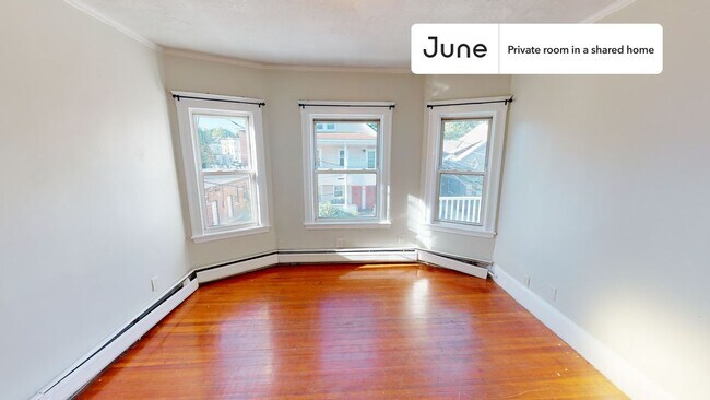 Building Photo - Room in Shared 5 bed/2 bath home