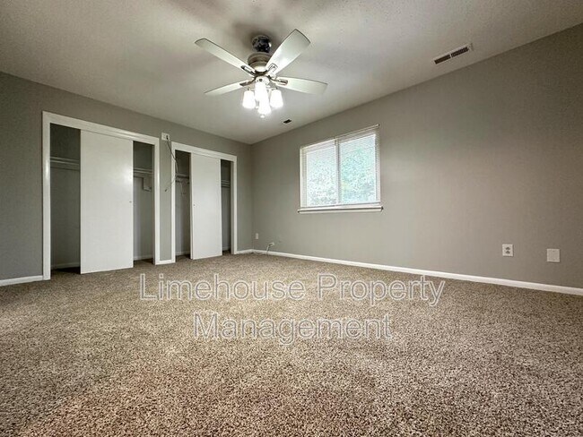 Foto del edificio - 3746 Chimney Creek Drive - 1