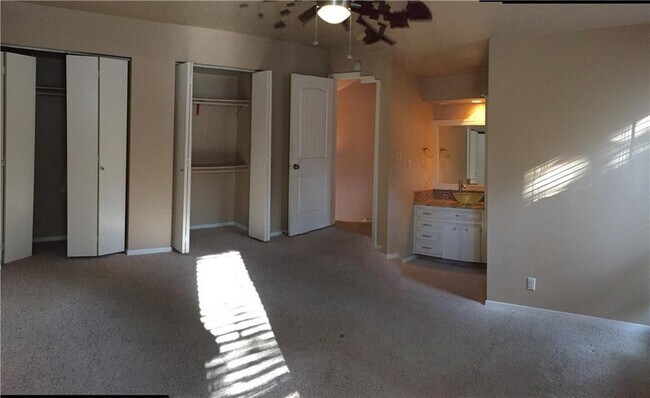 Building Photo - 5604 Woodrow Ave