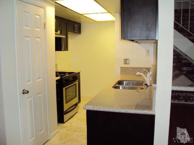 Building Photo - 2615 Sextant Ave