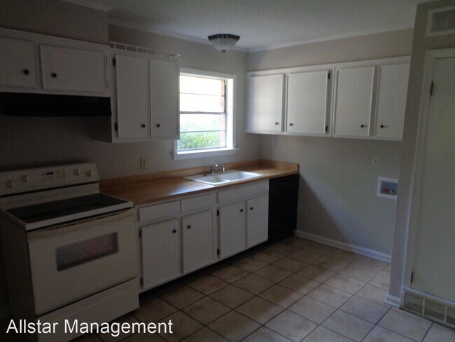 Foto del edificio - 4 br, 2 bath House - 8672 Yorktown Dr