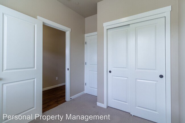 Foto del edificio - 4 br, 2.5 bath House - 7609 NE 31st Circle