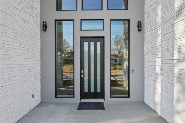 Foto del edificio - 6411 Royal Ln