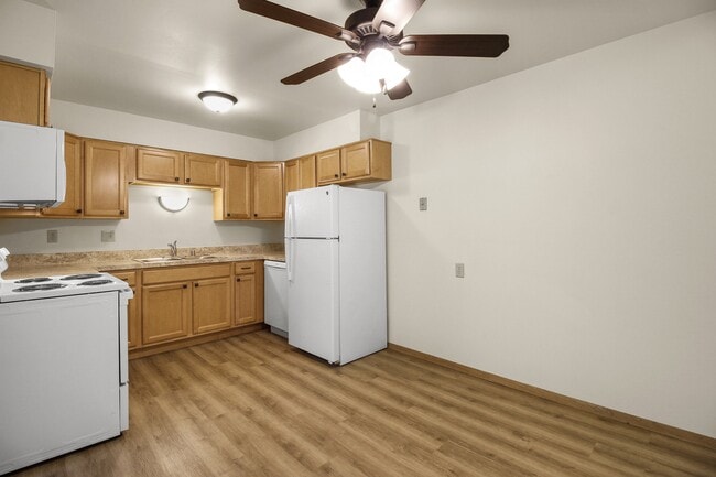 Building Photo - Grange/Allison Apartments