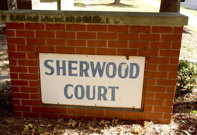 Foto del edificio - Sherwood Court Apartments