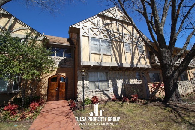 Building Photo - t1107 E 45th Pl  EU15  Tulsa OK 74105