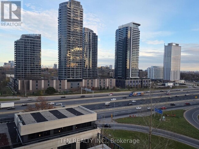 Photo du bâtiment - 6 Eva Rd