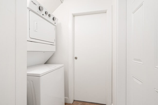 Building Photo - 3011 E 29th Ave