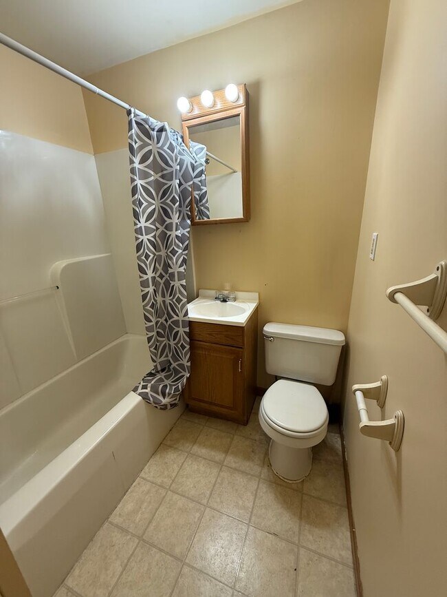 Building Photo - 1360 Pennsylvania Ave