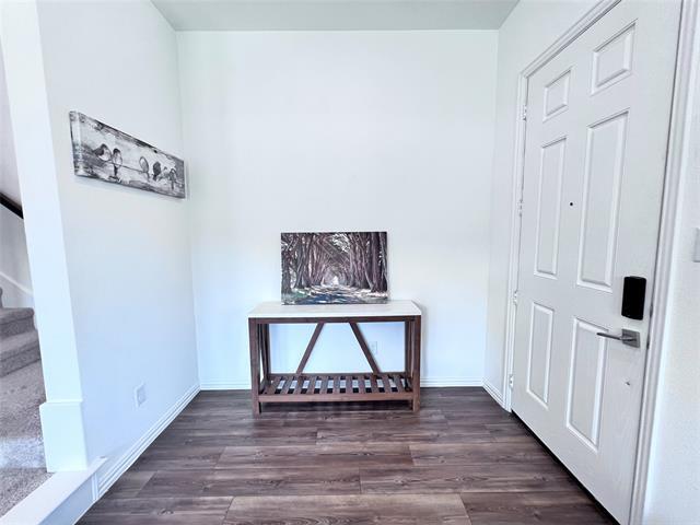 Foto del edificio - 3211 Midnight Dr