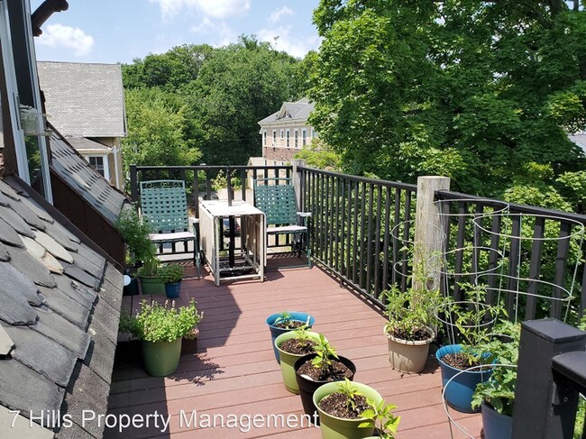 Foto del edificio - 1 br, 1 bath House - 8 Claremont Street, #3A