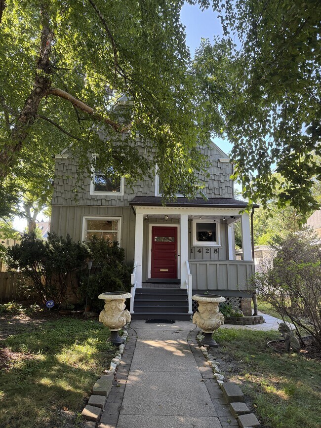 Exterior - 1428 Washington St