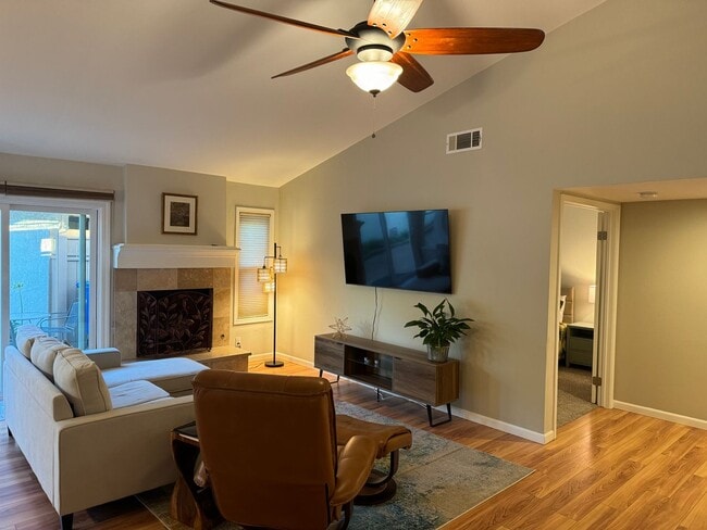 Building Photo - Short Term Furnished Beautiful SIngle Story Home