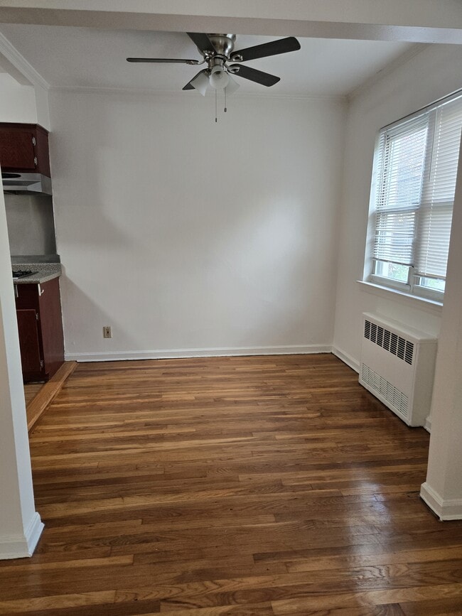 DiningRm - 2408 28th St