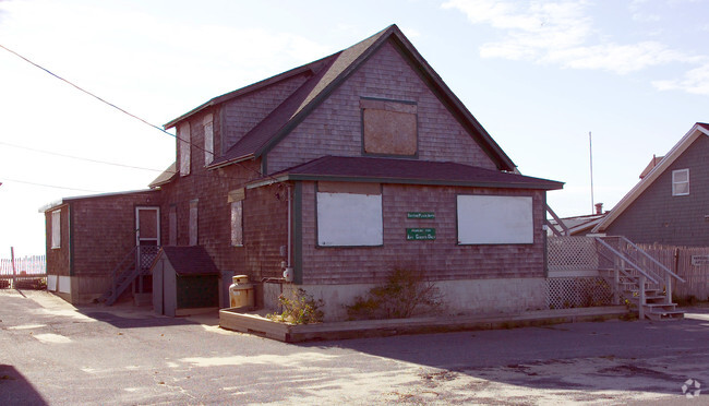 Building Photo - 503-522 Shore Rd