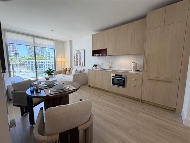 Foto del edificio - 90 NE 32nd St