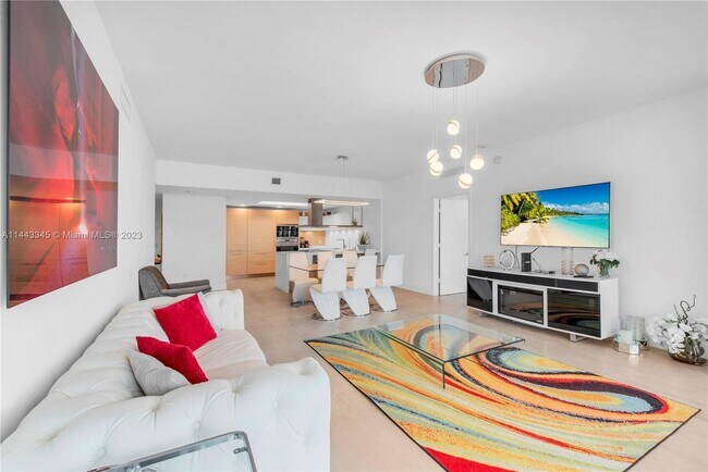 Building Photo - 17301 Biscayne Blvd