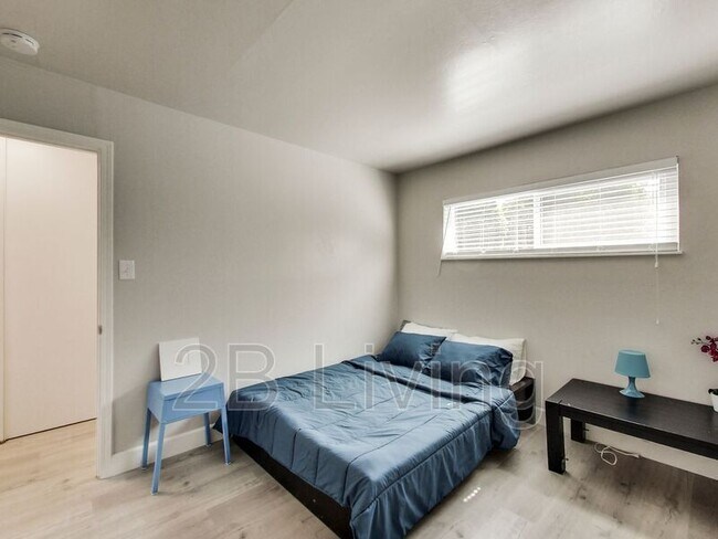 Foto del edificio - 1830 6th Ave
