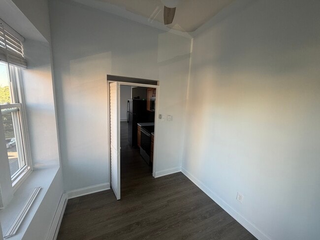 Building Photo - 723 Ridge Ave