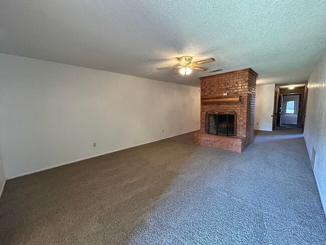 Building Photo - 1115 80th St