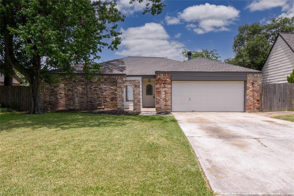 Primary Photo - 2023 Lexington Woods Dr