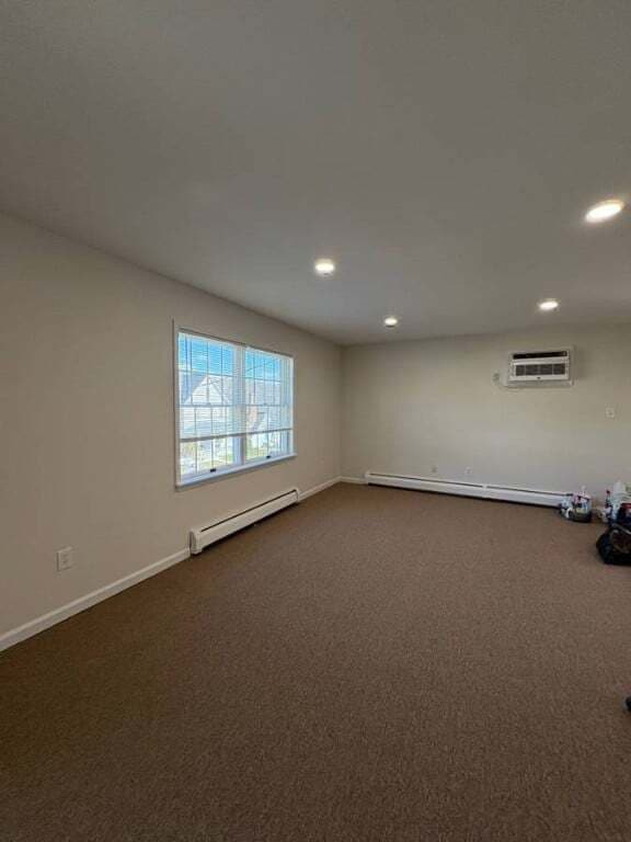 Building Photo - Seneca Avenue